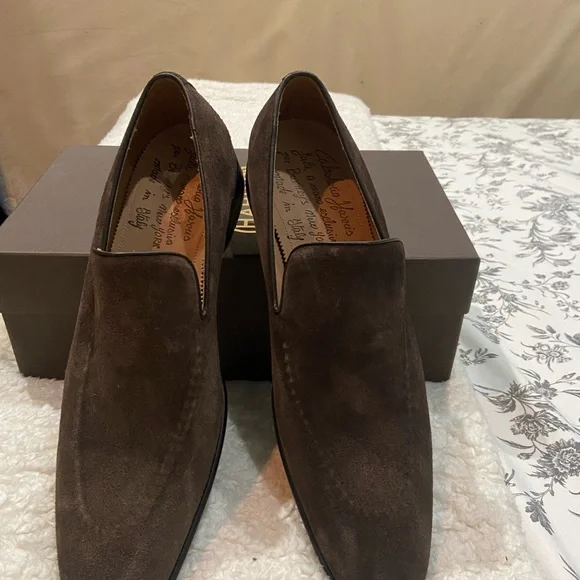 Brand new “Harris” pairs. Harris was an exclusive brand only for Barneys NewYork